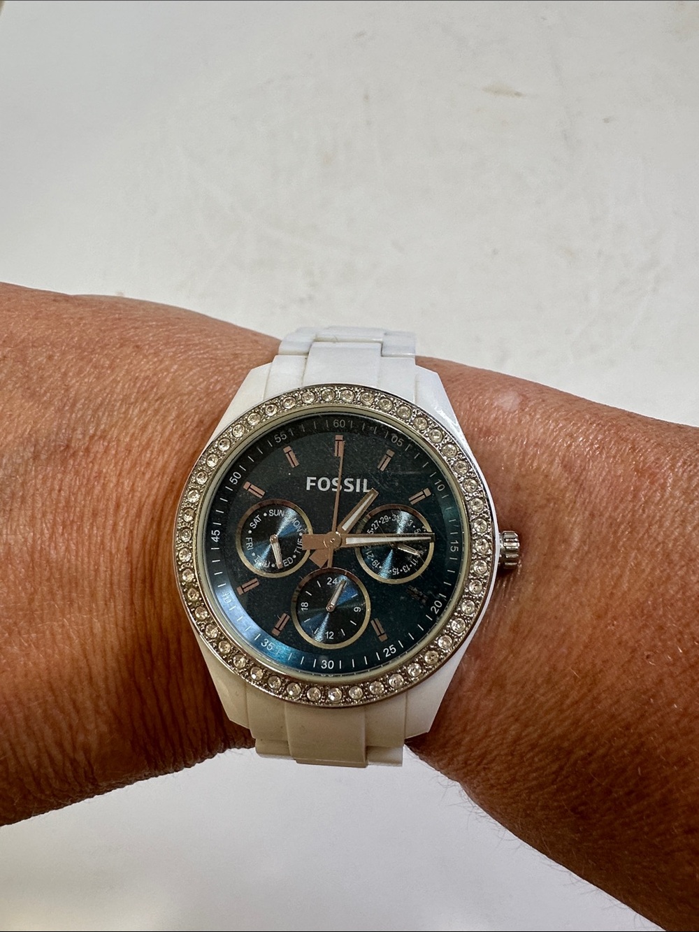 Fossil Women’s White Ceramic Watch Blue Dial and Crystal Bezel White Band